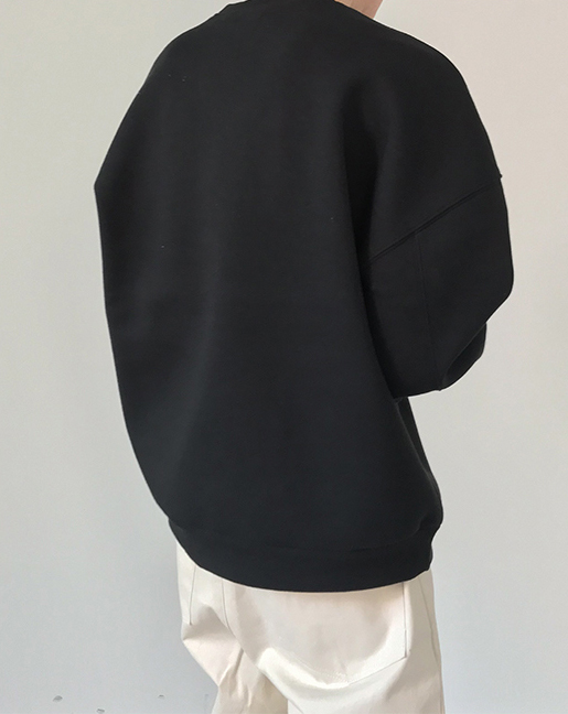 COLN优秀的头肩比除了垫肩外套这件宽松廓形太空棉卫衣也可以给你 - 图2