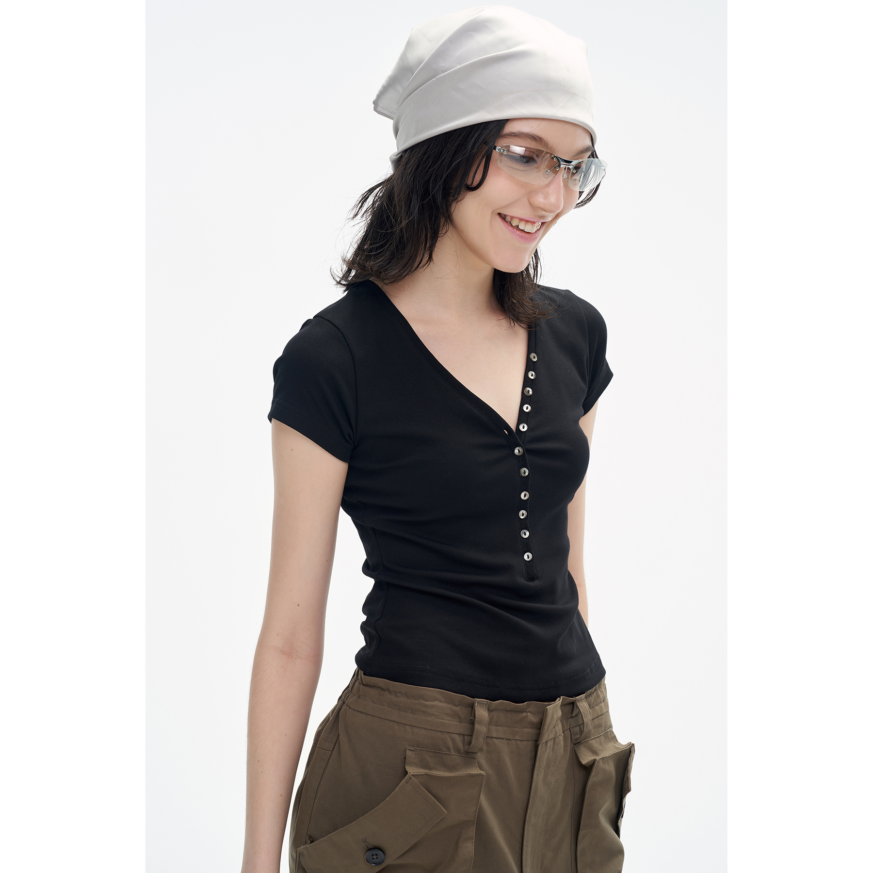 SEEKSIMPLE V领短袖T恤女夏季气质修身显瘦短款小飞袖高级感上衣 - 图1