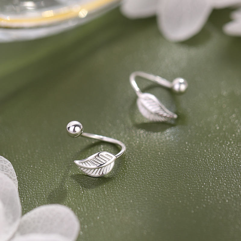 【巷南】999纯银树叶耳钉睡觉免摘女2025新款爆款养耳洞耳环耳饰 - 图0