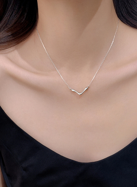 巷南925纯银不规则V形项链高级感