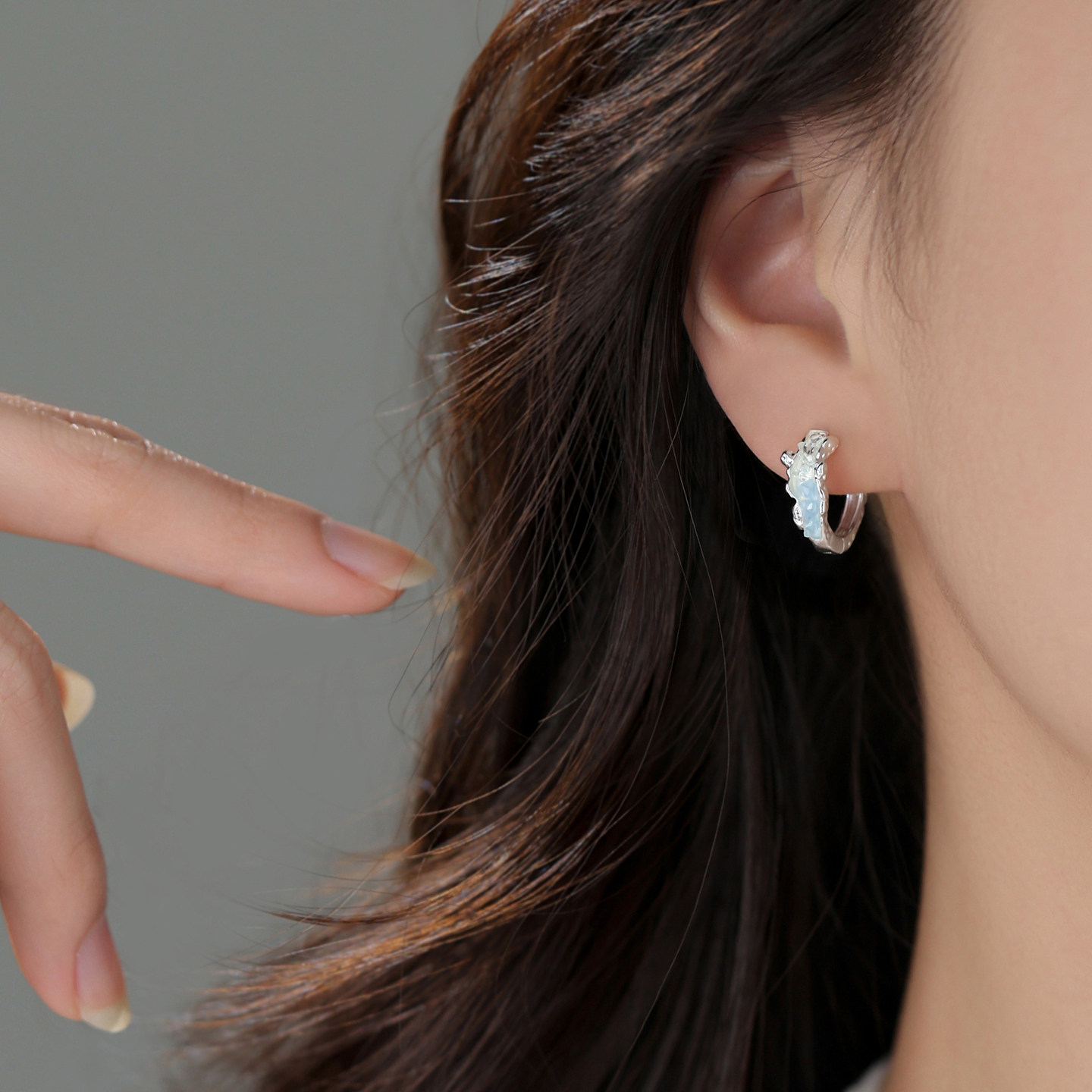 【巷南】999银蓝色水晶耳环女小众设计2025新爆款耳饰耳钉高级感,淘宝优惠券,粉丝福利购,淘宝优惠卷