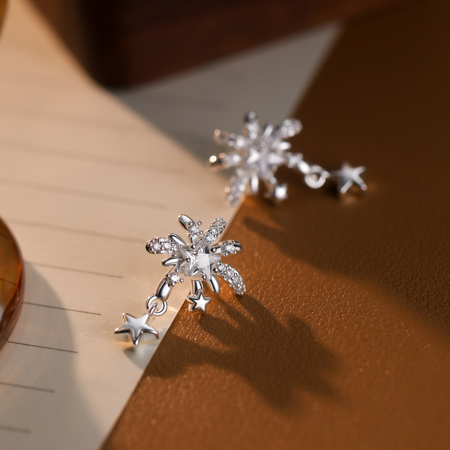 【巷南】999银烟花耳钉轻奢女2025新爆款小众耳饰高级感气质耳环,淘宝优惠券,粉丝福利购,淘宝优惠卷