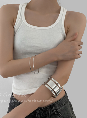 ins冷淡风叠戴镂空光面臂环