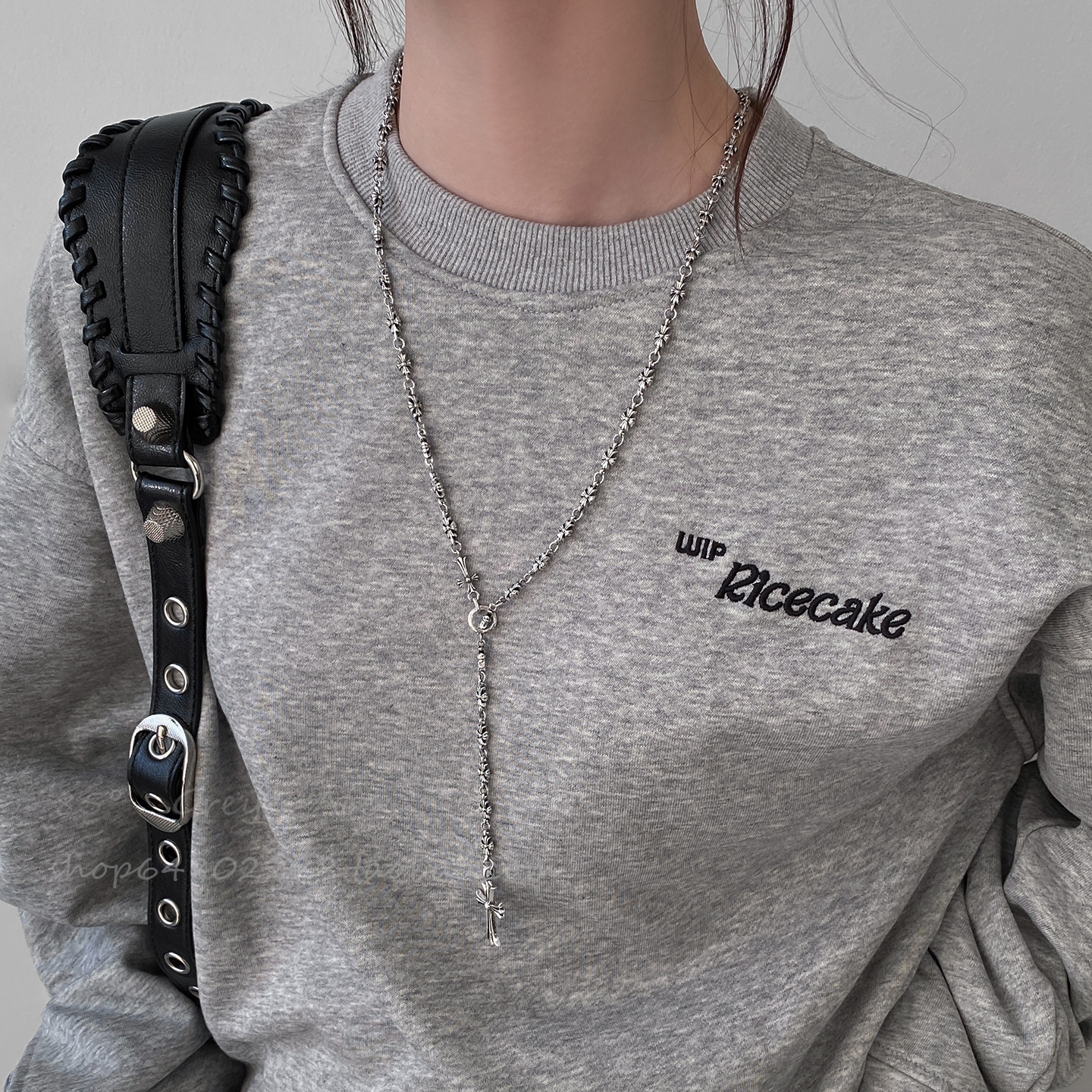 十字架流苏项链女小众设计加长款百搭情侣毛衣链2025年新款卫衣链 - 图2