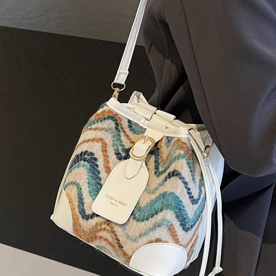 包包韩系高级感百搭水桶包春夏2025新款复古小众设计单肩斜挎包女 - 图2