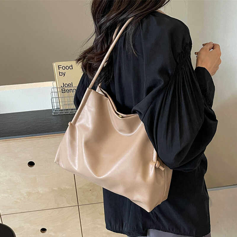 大容量褶皱通勤水桶托特包潮软皮慵懒风百搭腋下包妈咪包潮单肩包,淘宝优惠券,粉丝福利购,淘宝优惠卷