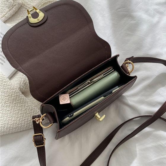Japanese and Korean retro saddle bag women's crossbody high-end bag 2021 new autumn and winter ins casual versatile shoulder bag