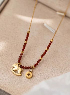 天然石红尖晶弹力手链新年生肖摇摇马串珠红绳手项链钱币转运礼物