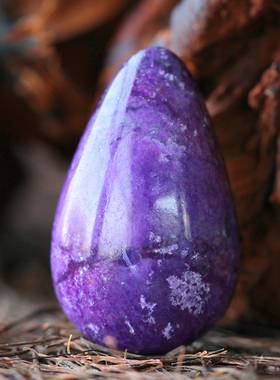 舒俱来苏纪石水滴状饰品吊坠送链