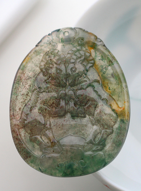 雕刻件绿色水晶无烧苔藓玛瑙送绳