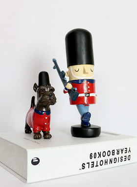 北欧胡桃夹子英国士兵树脂工艺品