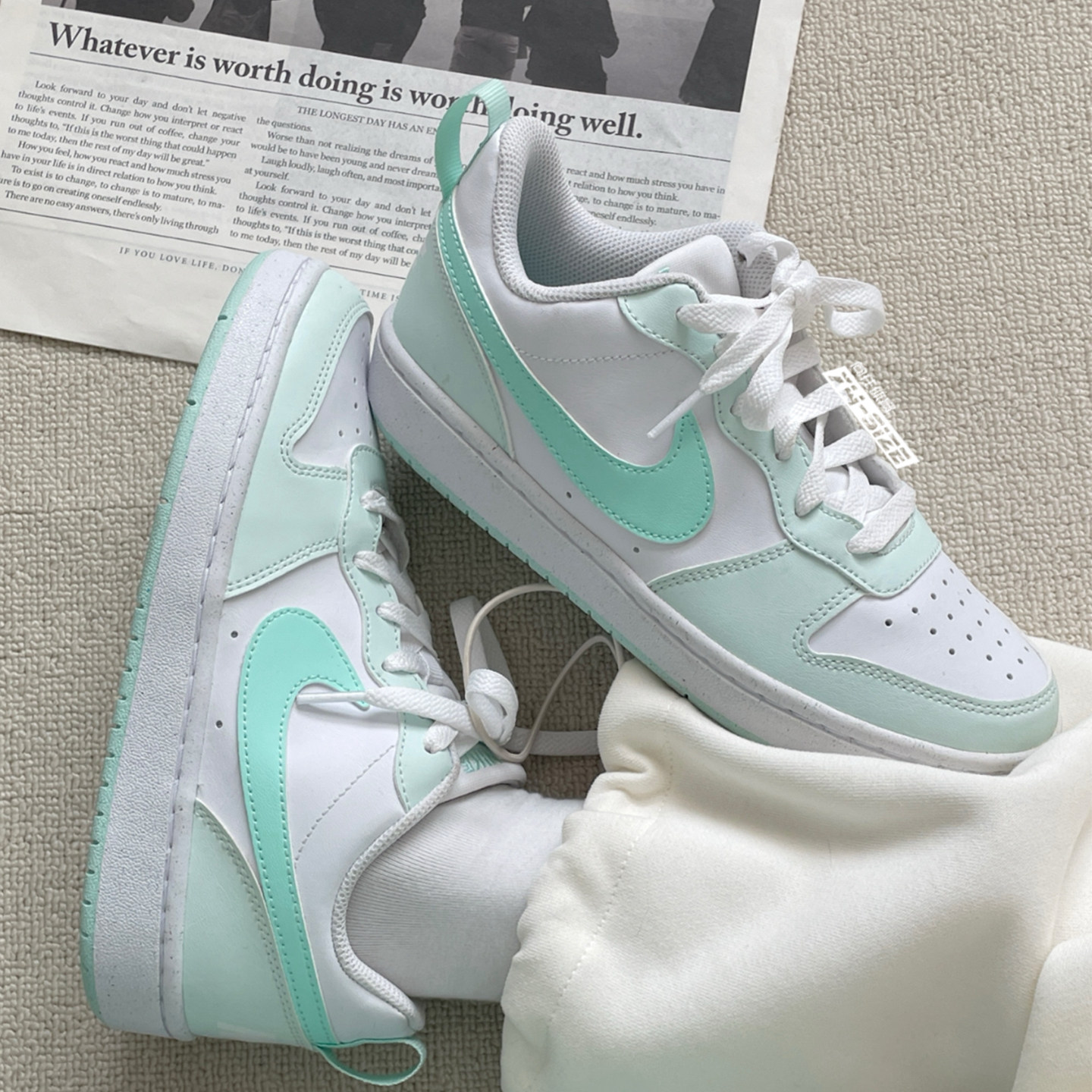 向往体育Nike/耐克Court Borough女子小Dunk休闲板鞋IH4048-001