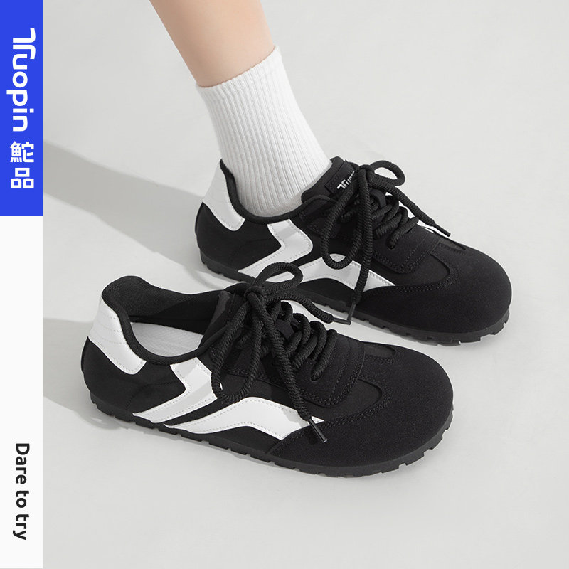 鮀品小黑鞋女2026秋冬新款泡芙板鞋休闲平底运动鞋黑色透气德训鞋,淘宝优惠券,粉丝福利购,淘宝优惠卷