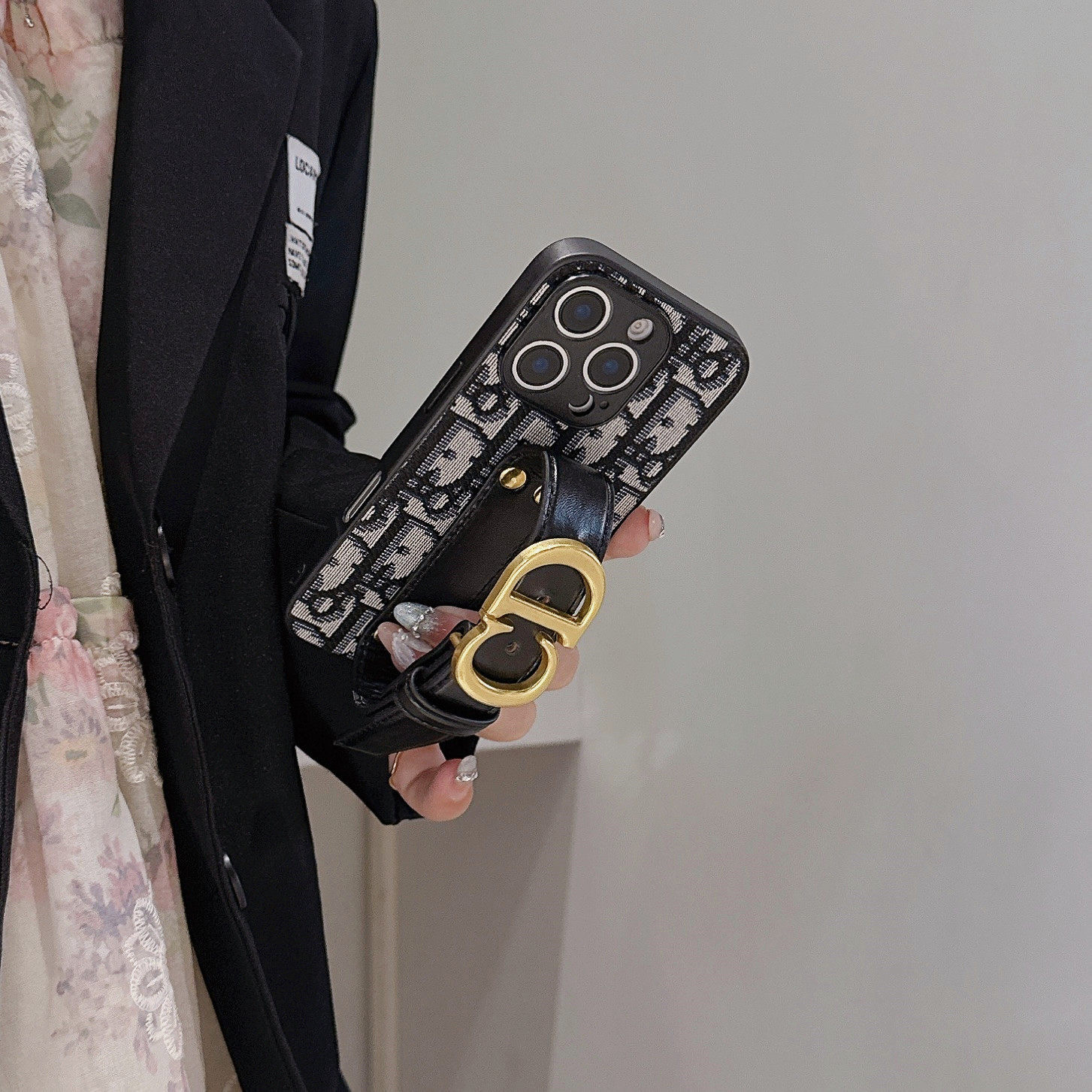 适用苹果17/16promax手机壳腕带华为pura80pro荣耀500女oppofindx9小米17潮vivoX300外壳华为Nova15Pro女,淘宝优惠券,粉丝福利购,淘宝优惠卷