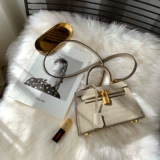 Небольшая кожаная маленькая сумка через плечо, коллекция 2021, из натуральной кожи