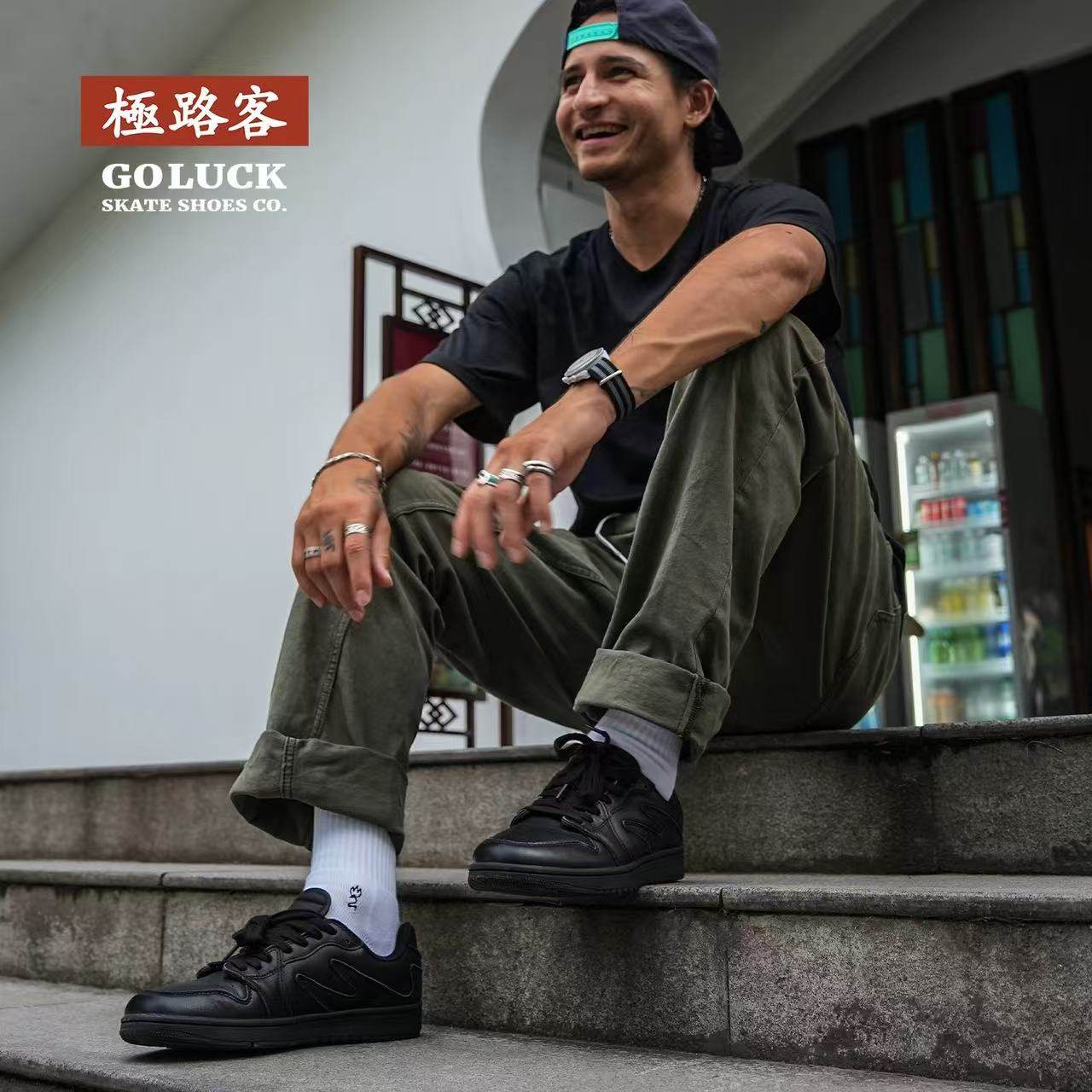 极路客新款Ant Extend系列黑白色头层皮质篮球鞋情侣男女款滑板鞋,淘宝优惠券,粉丝福利购,淘宝优惠卷