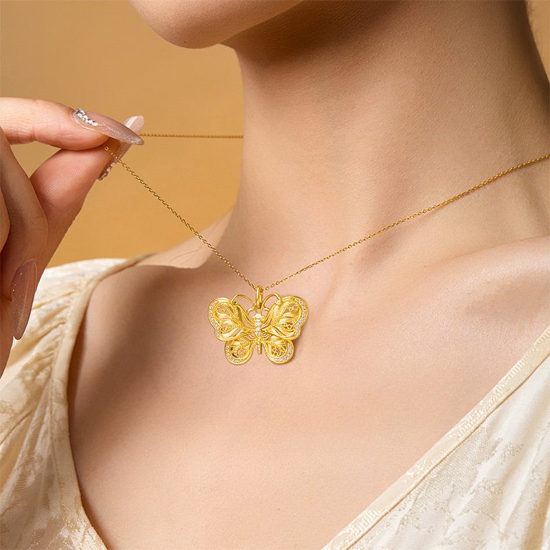 周大生十二花神黄金点钻蝴蝶项链古法足金钻石吊坠生日礼物送女友,淘宝优惠券,粉丝福利购,淘宝优惠卷