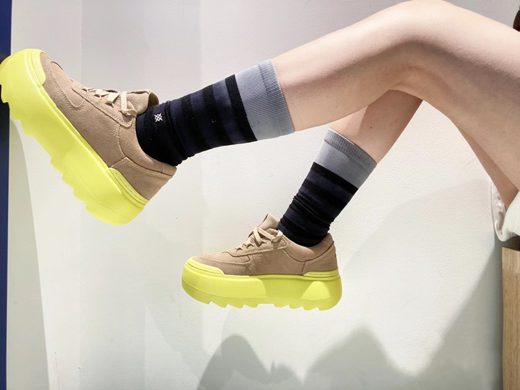 2025秋季新款厚底饼干鞋增高复古运动鞋软底系带休闲小白鞋女真皮 - 图1