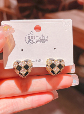 实拍棋盘格镶钻格纹爱心耳扣耳环 女小众设计耳环冷淡风耳饰品