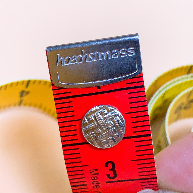 德国进口皮尺hoechstmass迷你卷尺量衣软尺三围1.5米服装尺带纽扣 - 图0