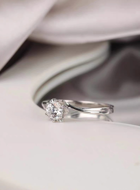 0.5克拉小桃醉莫桑钻戒指闭口银镀金女款戒指莫桑