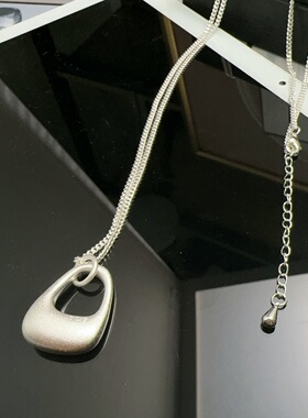 2025新款简约素面吊坠银项链女小众设计感饰品颈链毛衣链锁骨链