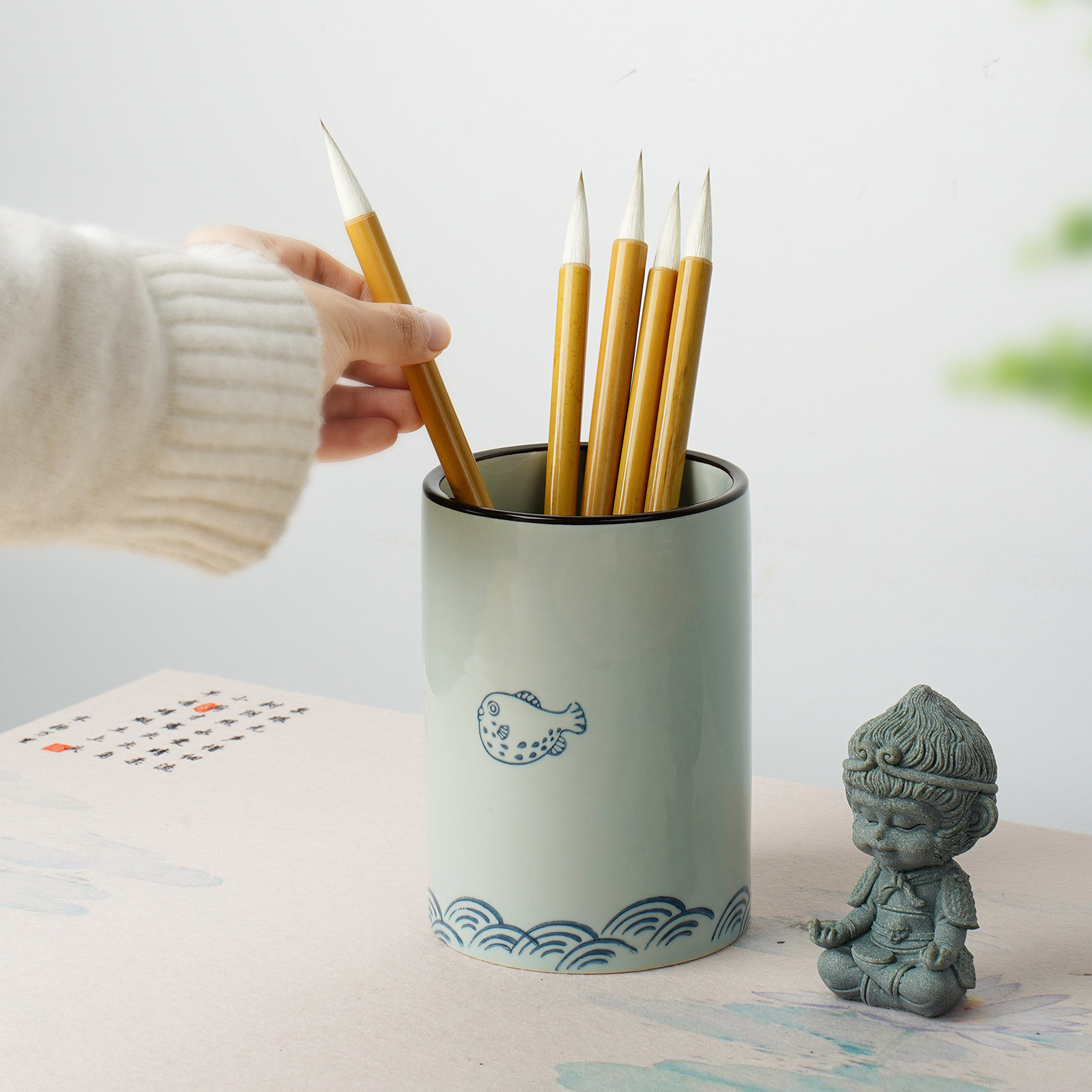毛笔笔筒陶瓷创意可爱多功能中国风复古笔盒桌面收纳大容量毛笔筒,淘宝优惠券,粉丝福利购,淘宝优惠卷