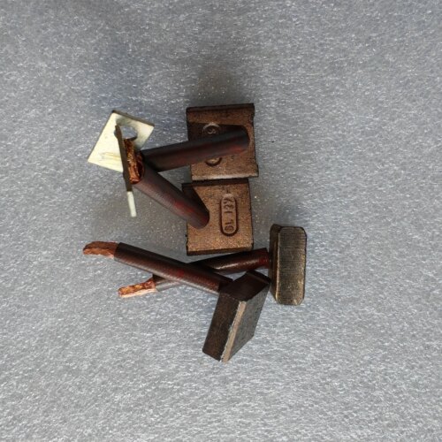 适用于3Q5A马达起动机碳刷 汽车电机电刷 17*19*7MM 一付4个 单 - 图0