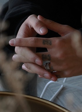 KORKEN可转动冷淡风中性钛钢戒指