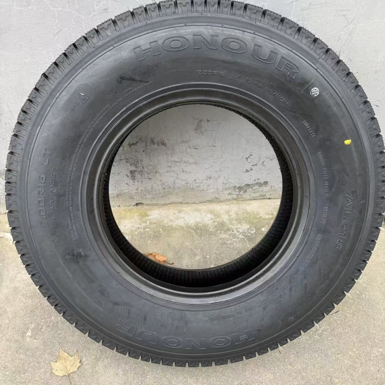 雪地胎700R16 LT 轻卡 箱货 防滑 载重 12层级半钢轮胎 700 16 - 图3