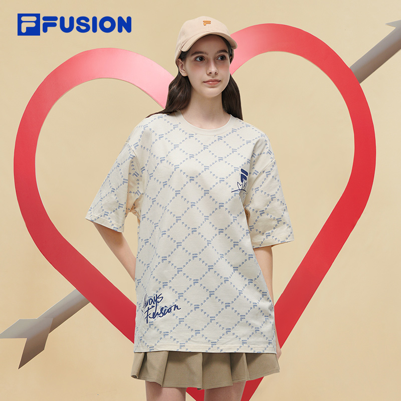 FILA FUSION斐乐潮牌情侣款老花短袖T2024春新纯棉情人节T恤男女 - 图2