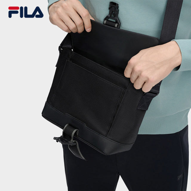 Navigator satchel | FILA ກະເປົ໋າຜູ້ຊາຍຢ່າງເປັນທາງການ