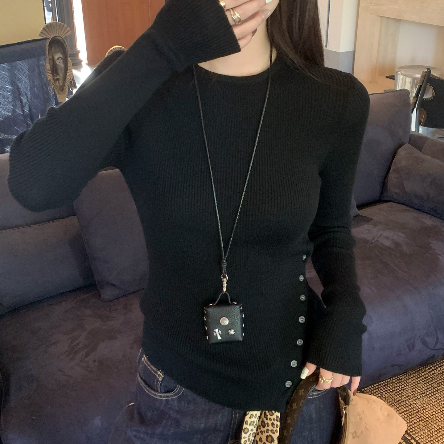 龙妹羊绒白色针织打底衫毛衣女内搭2025冬新款独特设计感修身上衣,淘宝优惠券,粉丝福利购,淘宝优惠卷