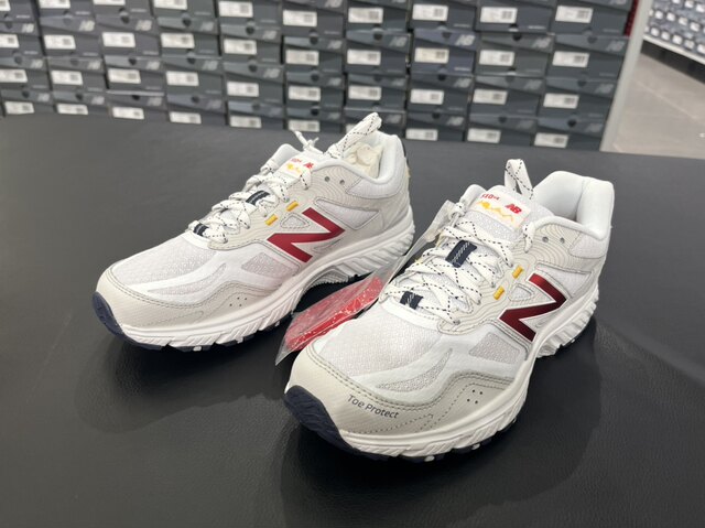 Sports and Casual Daddy Shoes NEWBALANCE That Woman