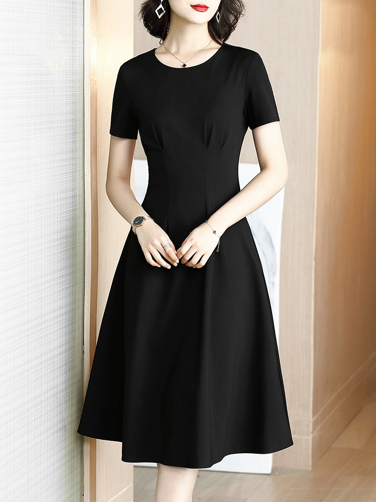 正式场合黑色连衣裙2024夏季新款女装气质修身赫本风小黑裙高级感