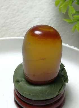 天然玛瑙原石金手指小巧象形吊坠