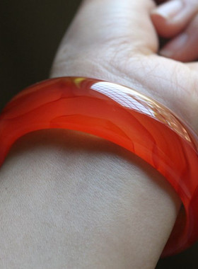 天然红玛瑙手镯加宽加厚