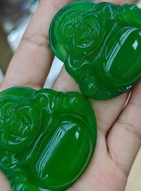 天然冰透玉髓水滴佛公吊坠