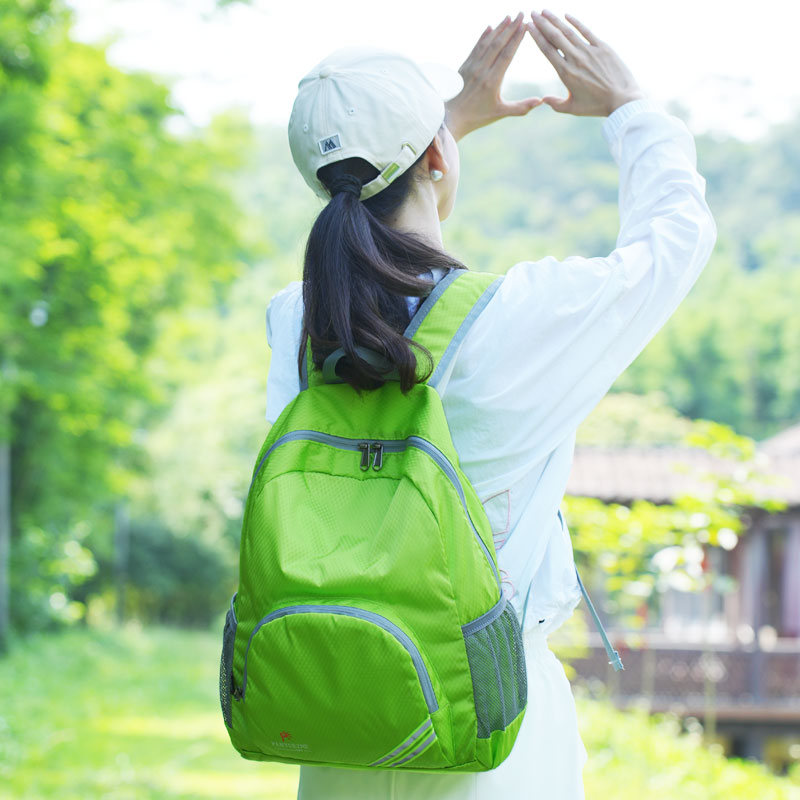 背包女户外运动旅游防水旅行登山皮肤包大容量超轻便便携双肩包男