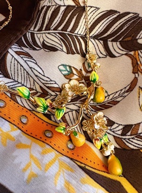 18K镀金手工甜美彩绘花卉花朵珐琅梨花果实流苏吊坠项链女锁骨链