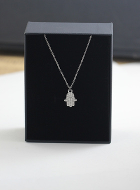 钛钢手掌项链吊坠女简约可单戴叠戴项链百搭锁骨链冷淡风气质颈链