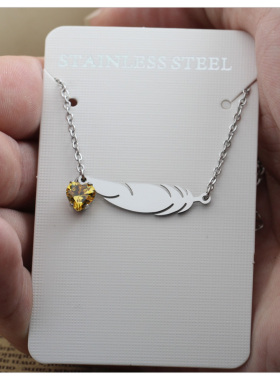 黄钻爱心项链女款轻奢小众2024年新款高级设计感潮锁骨链百搭配饰