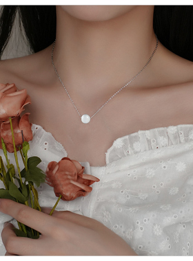 黑色项链女款2024新款小众轻奢秋冬配饰高级感精致锁骨链颈链女潮