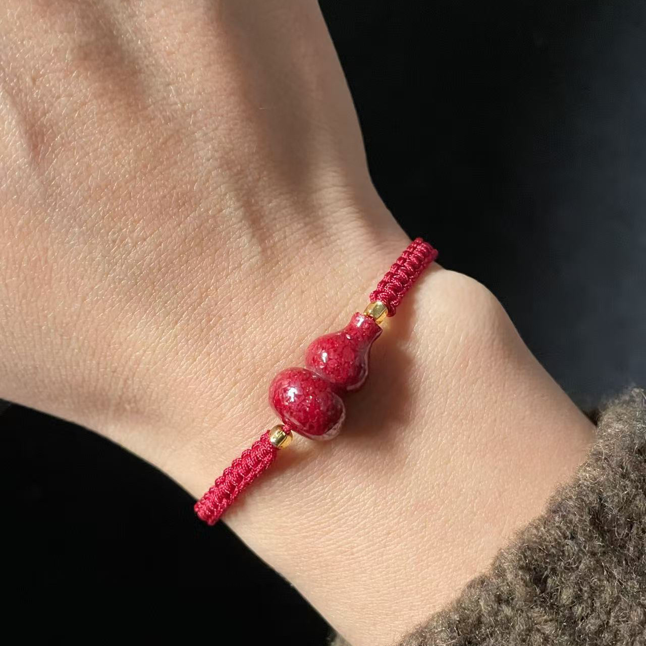 天然原矿朱砂全透晶体砂手绳款本命年红绳送礼手链手串宝宝红绳,淘宝优惠券,粉丝福利购,淘宝优惠卷