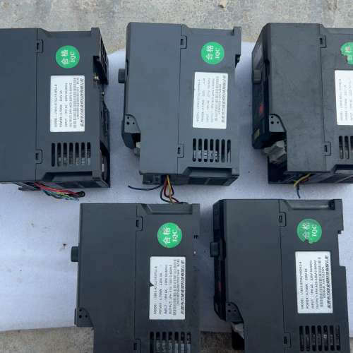 力扬变频器LY810-R75G/1R5PS2-B，功率220[议] - 图0