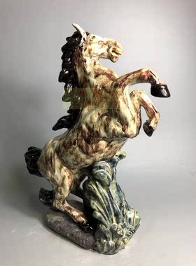 招财客厅书房生肖摆件跃马