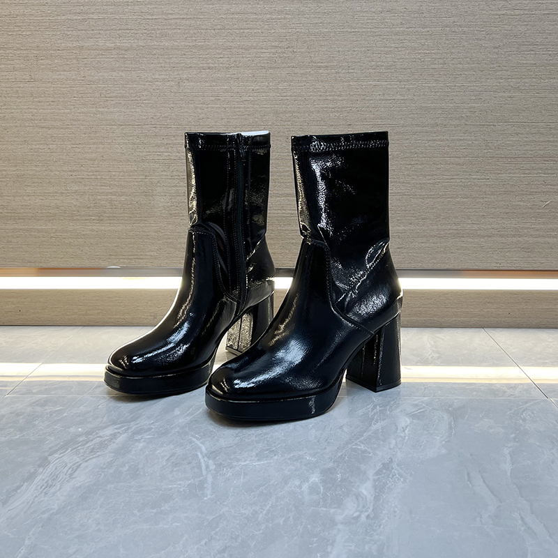 俄罗斯~真皮高跟短靴2025秋冬新款外贸漆皮粗跟防水台增高瘦瘦靴 - 图1