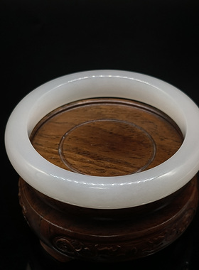 和田玉羊脂白玉手镯    内径59mm    重量55.137克   24090400084