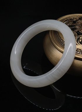 和田玉白玉手镯   重量63.004克   内径56.3mm  24051000064
