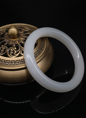 和田玉羊脂白玉手镯     重量59.009克    内径58mm 24121300066